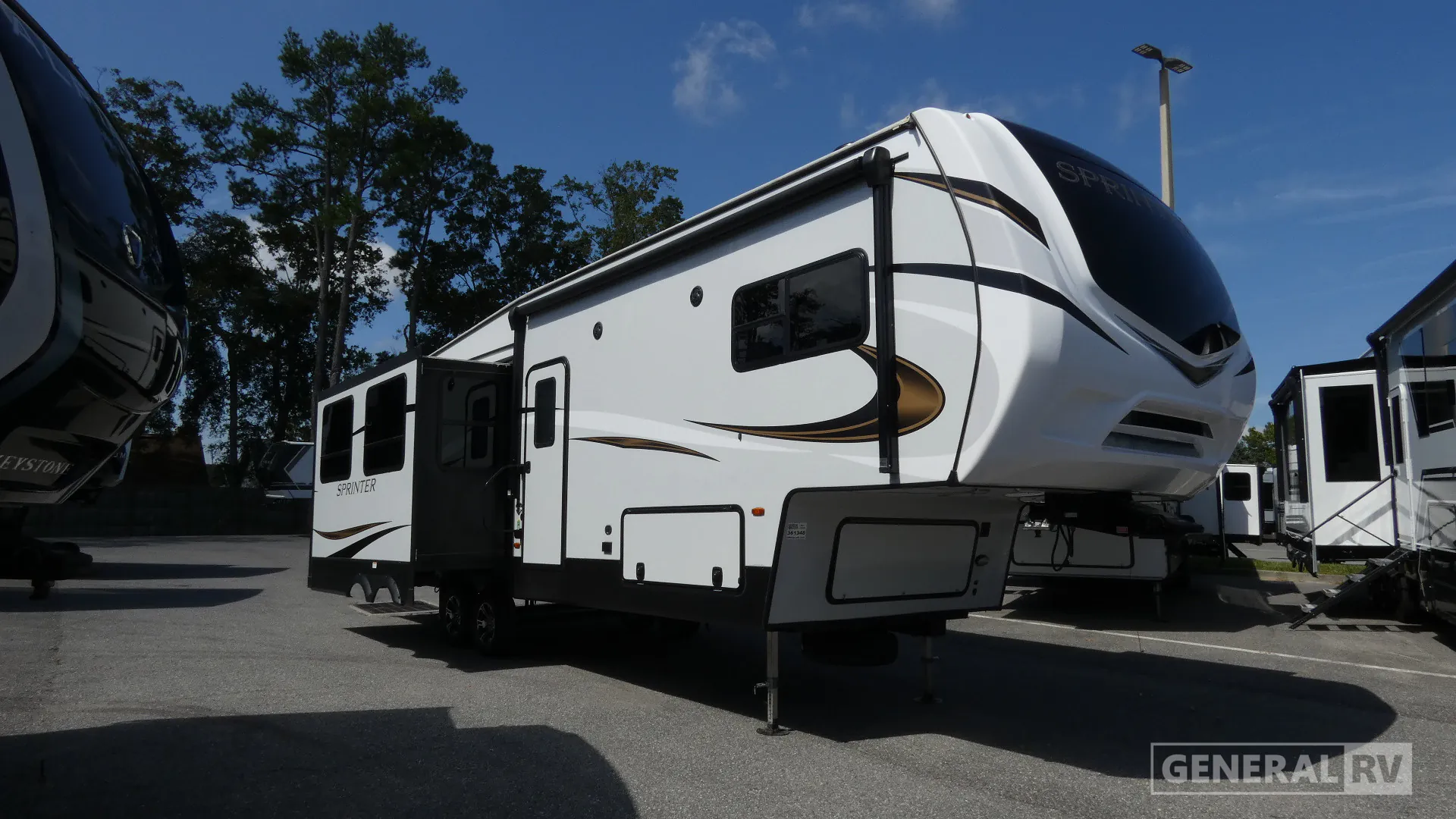 2022 Keystone Sprinter 30RL - Photo 2