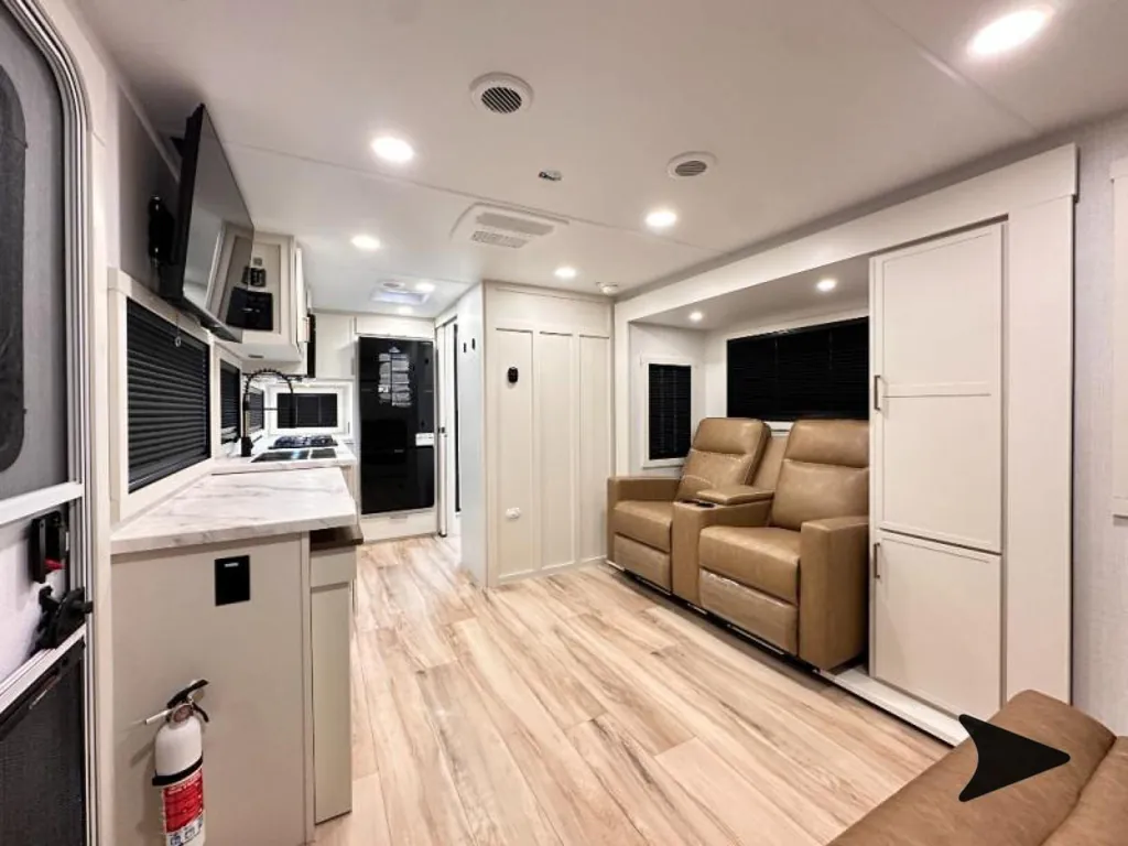 2026 Brinkley Model Ix 20X, Photos photo 3