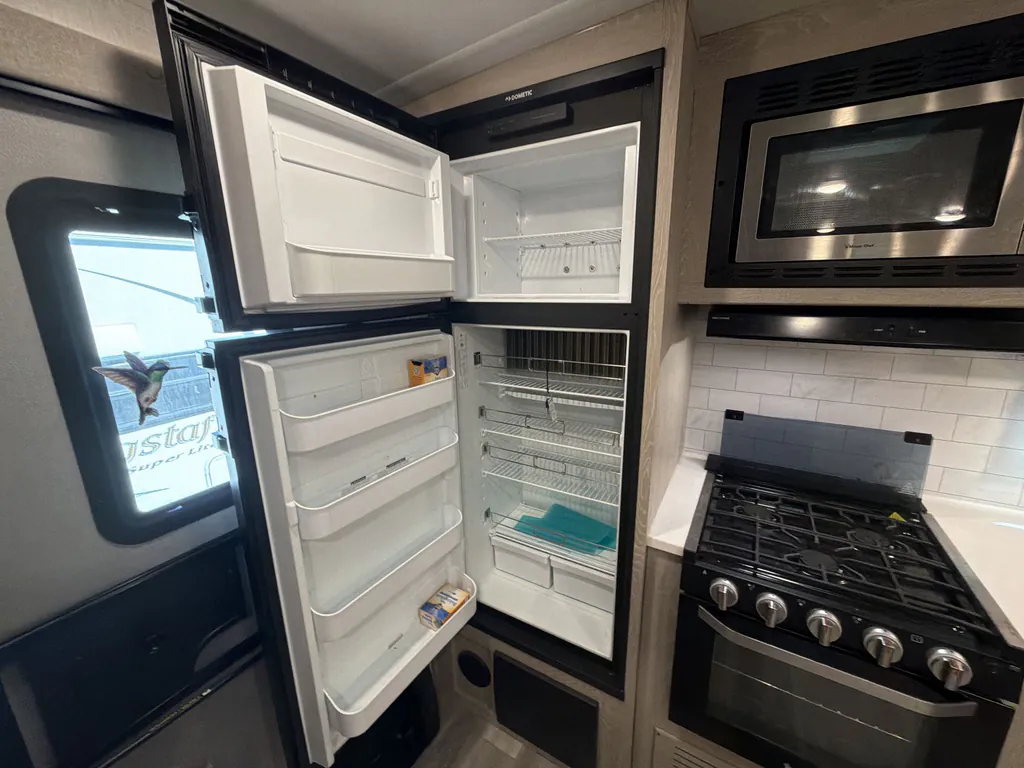 2022 Forest River Rockwood Ultra Lite 2614BS, Photos photo 9