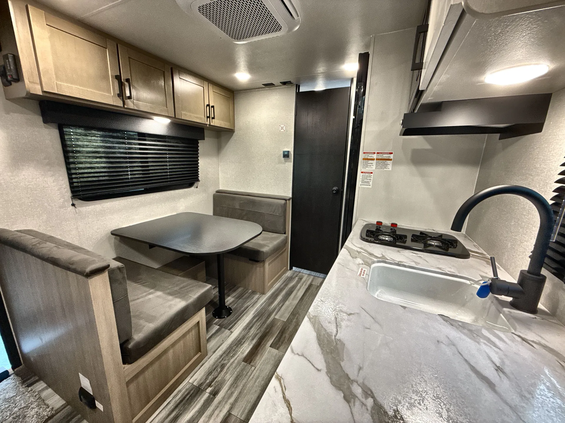 2026 Jayco Jay Flight SLX 175FQW — living area main