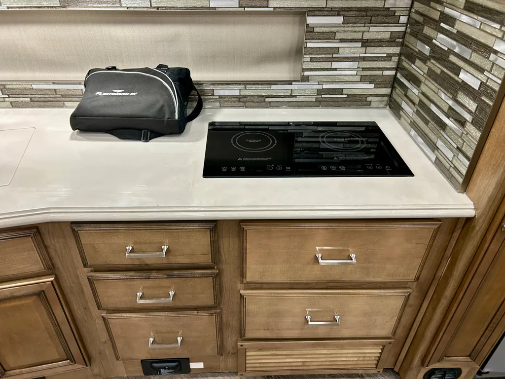 2020 Fleetwood Pace Arrow LXE 38K, Photos photo 14