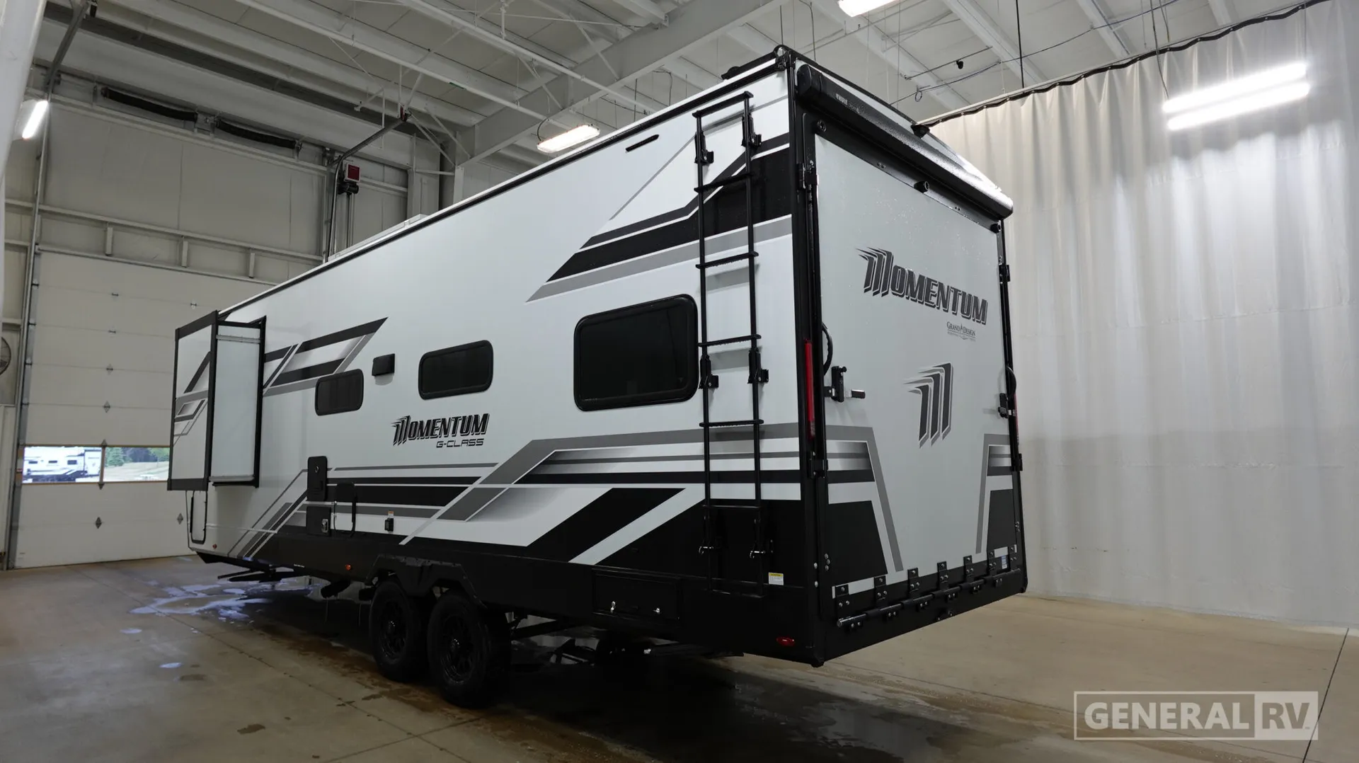 2026 Grand Design Momentum G-Class 27G - Photo 4