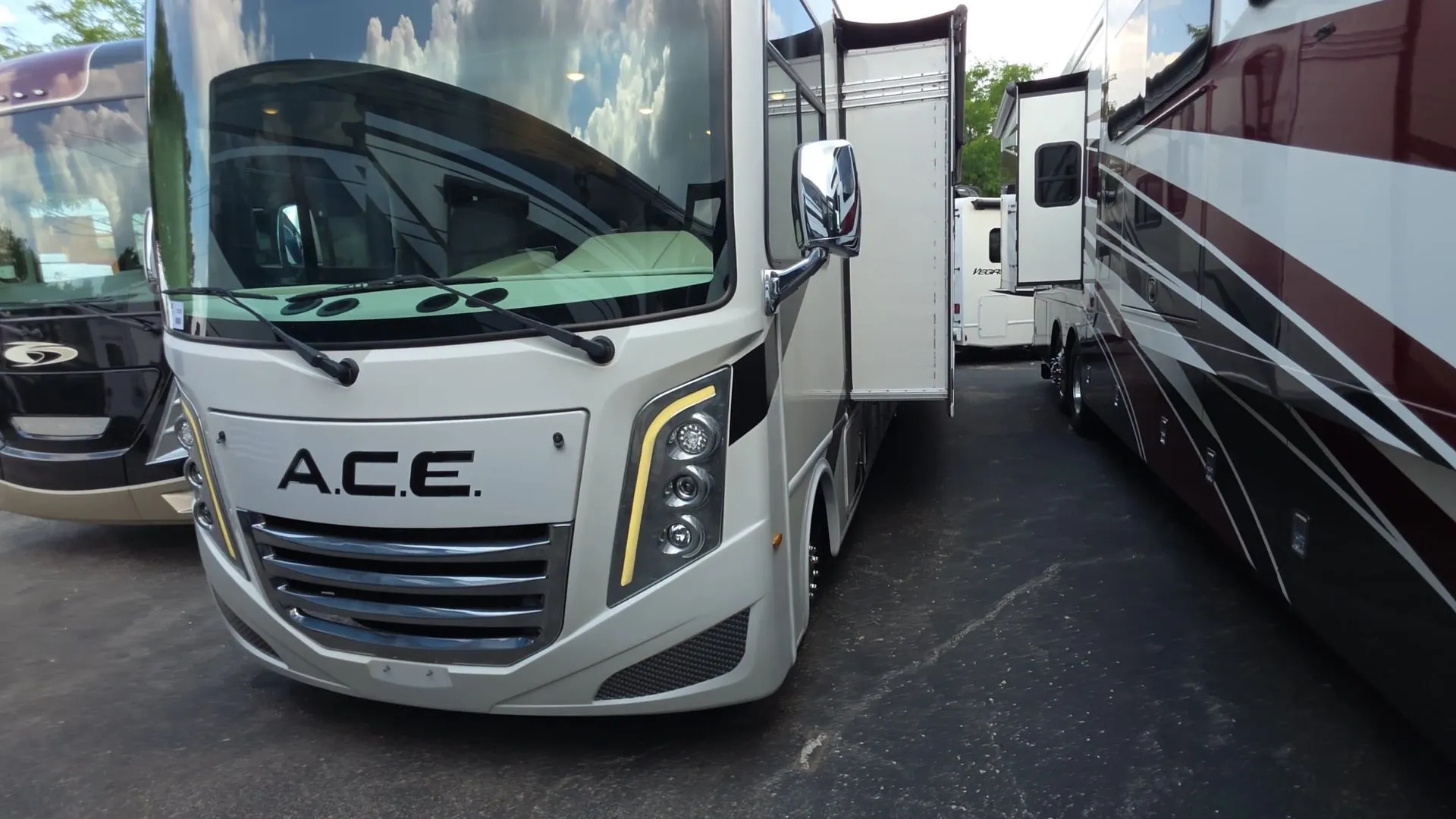 2024 Thor Motor Coach A.C.E 32B - Photo 4