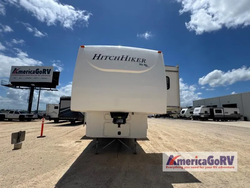 2011 NuWa HitchHiker Discover America Used    300 FK - Photo 3