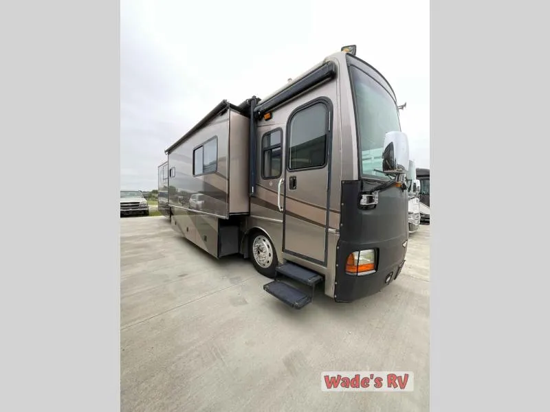 2004 Fleetwood RV Discovery 39J - Main photo