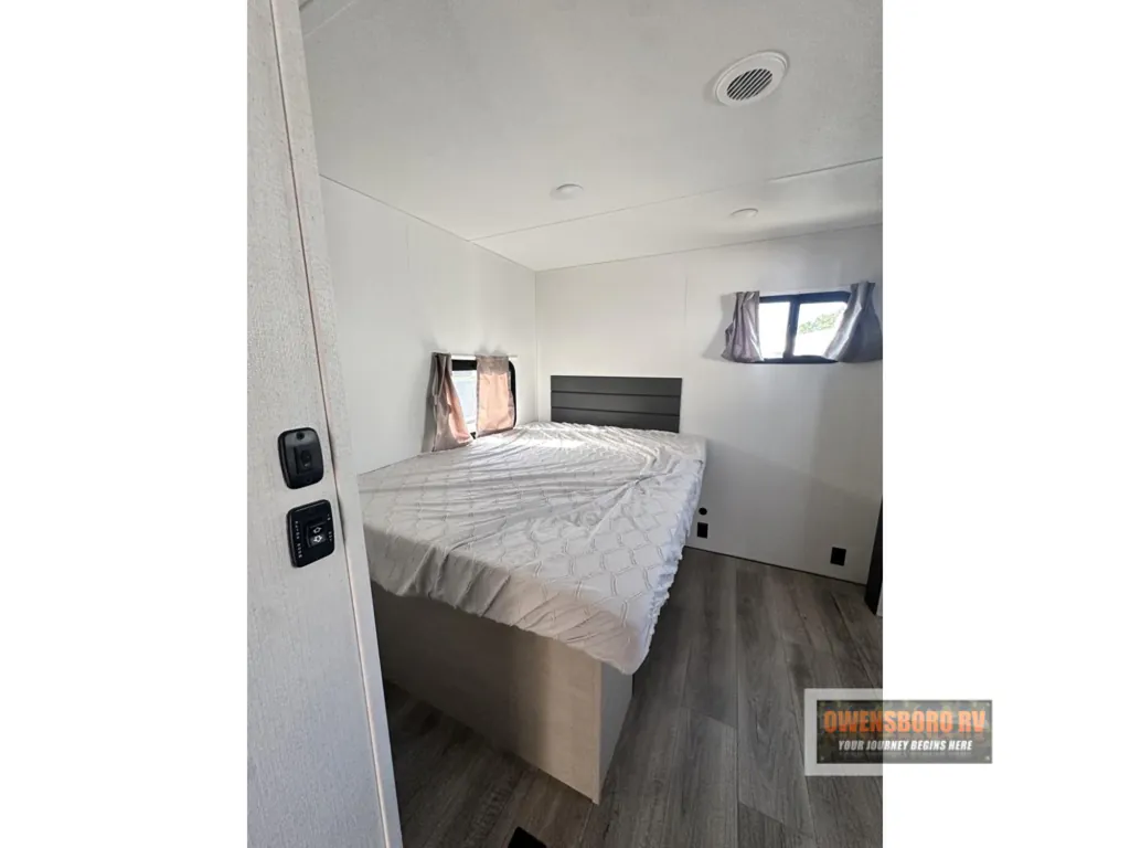 2026 Shasta RVs i-5 Edition 532BEDS, Photos photo 32