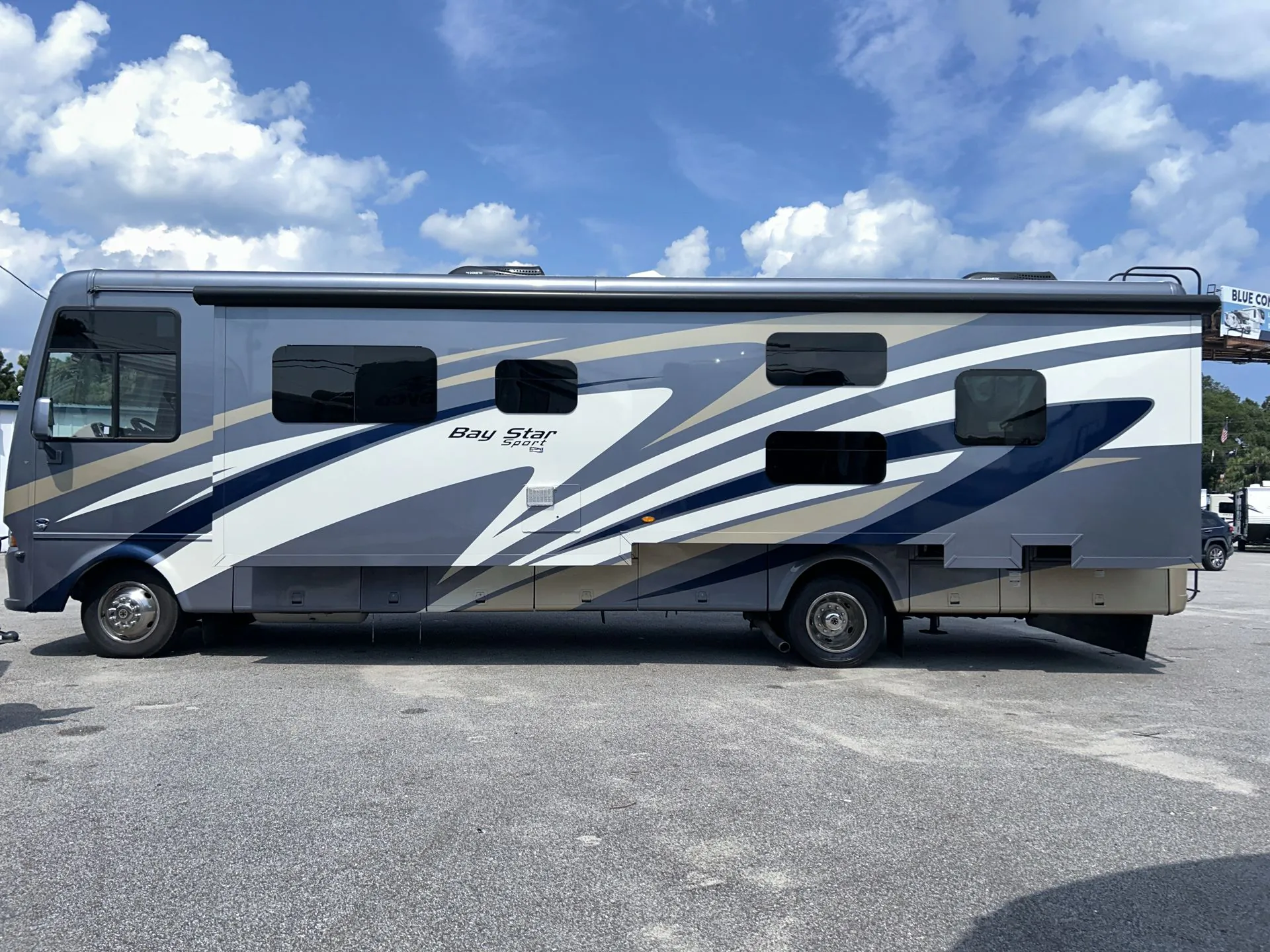2021 Newmar Bay Star Sport 3112 - Photo 4