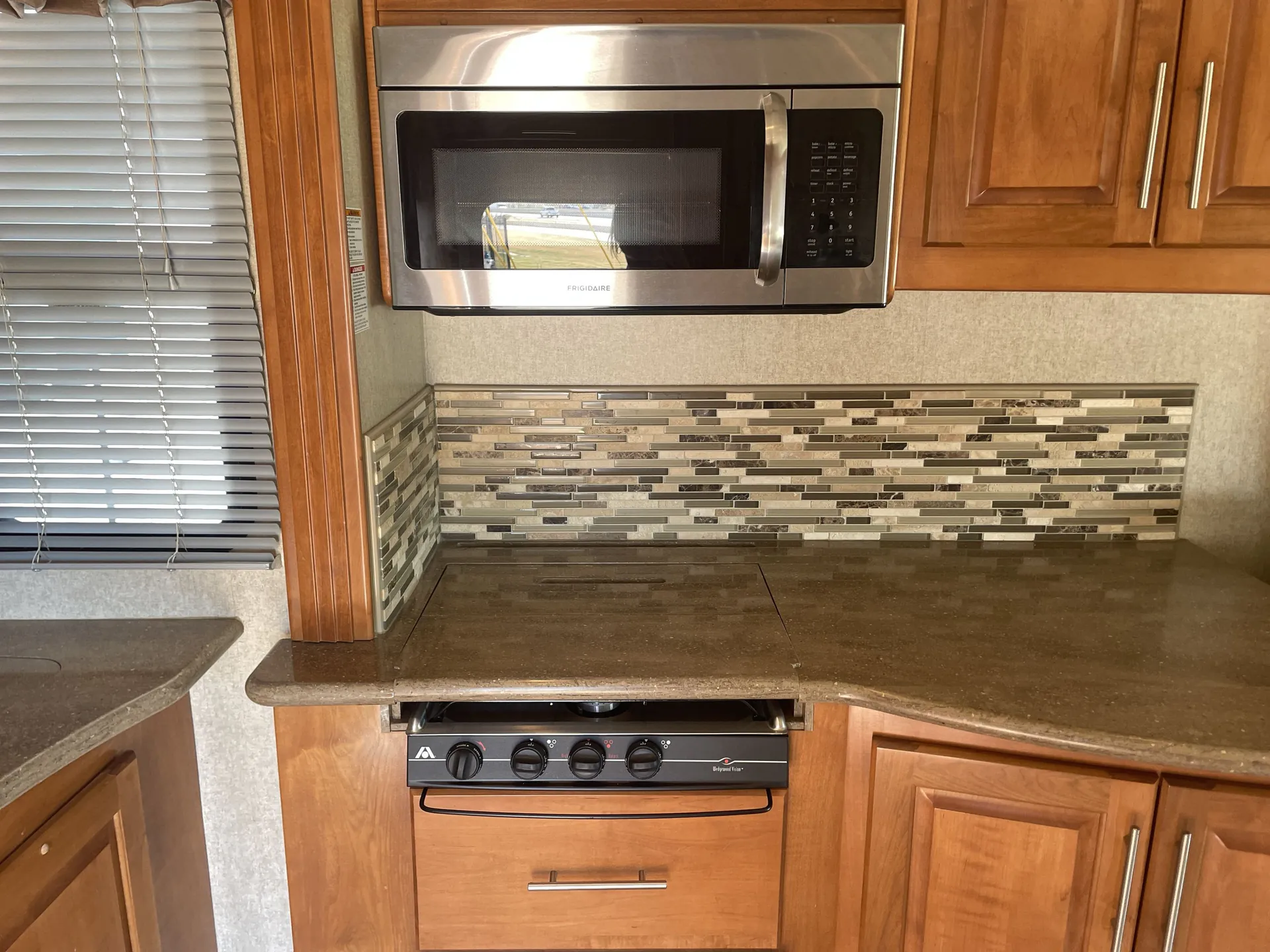 2014 Coachmen Encounter 36KS dealer photo 7 from Camping World