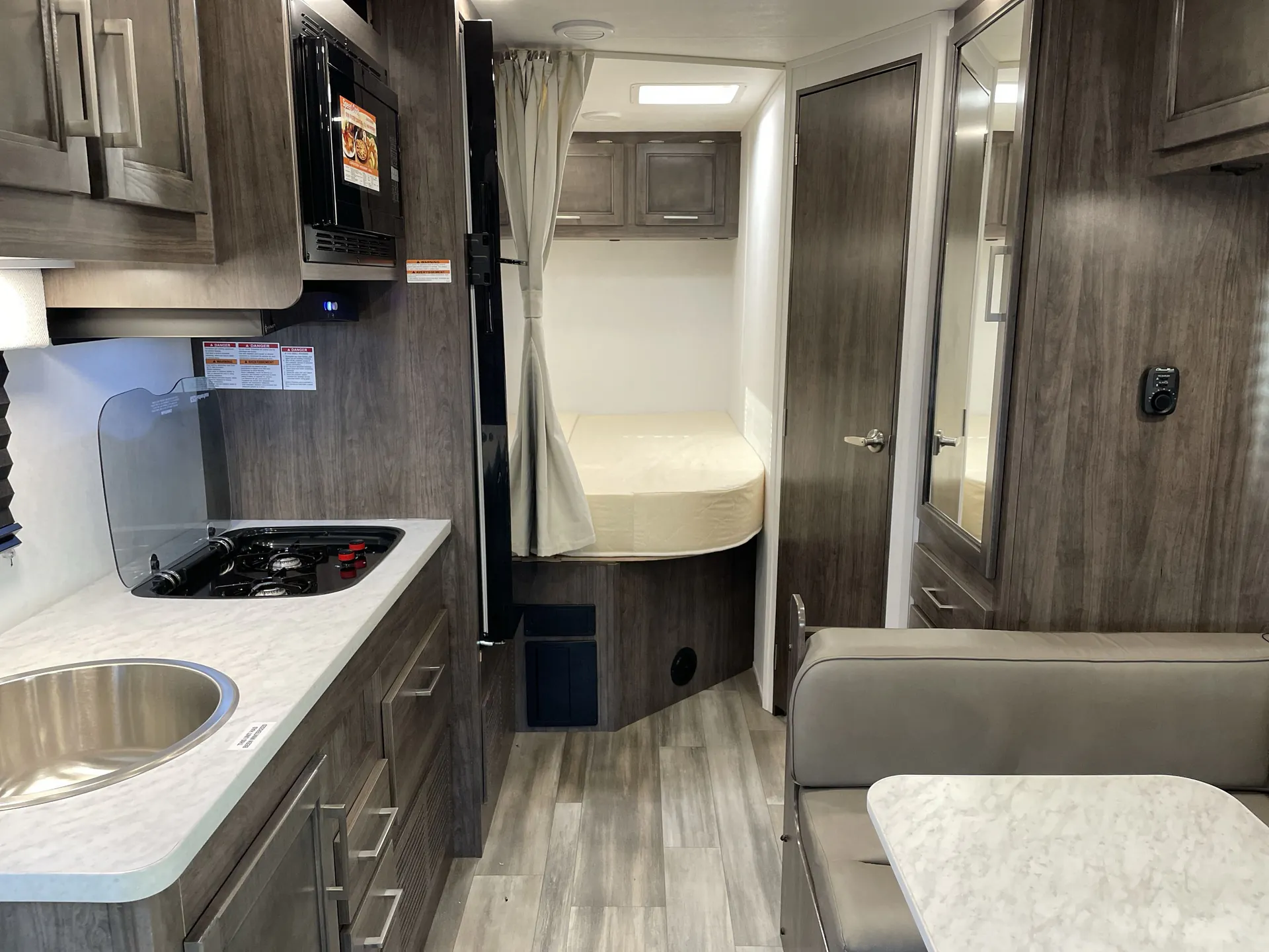 2026 Jayco Redhawk Se 22E - Photo 3