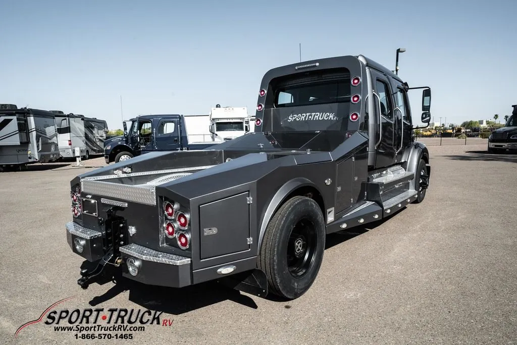 2019 Freightliner® Sedona Edition Freightliner® - Photo 3