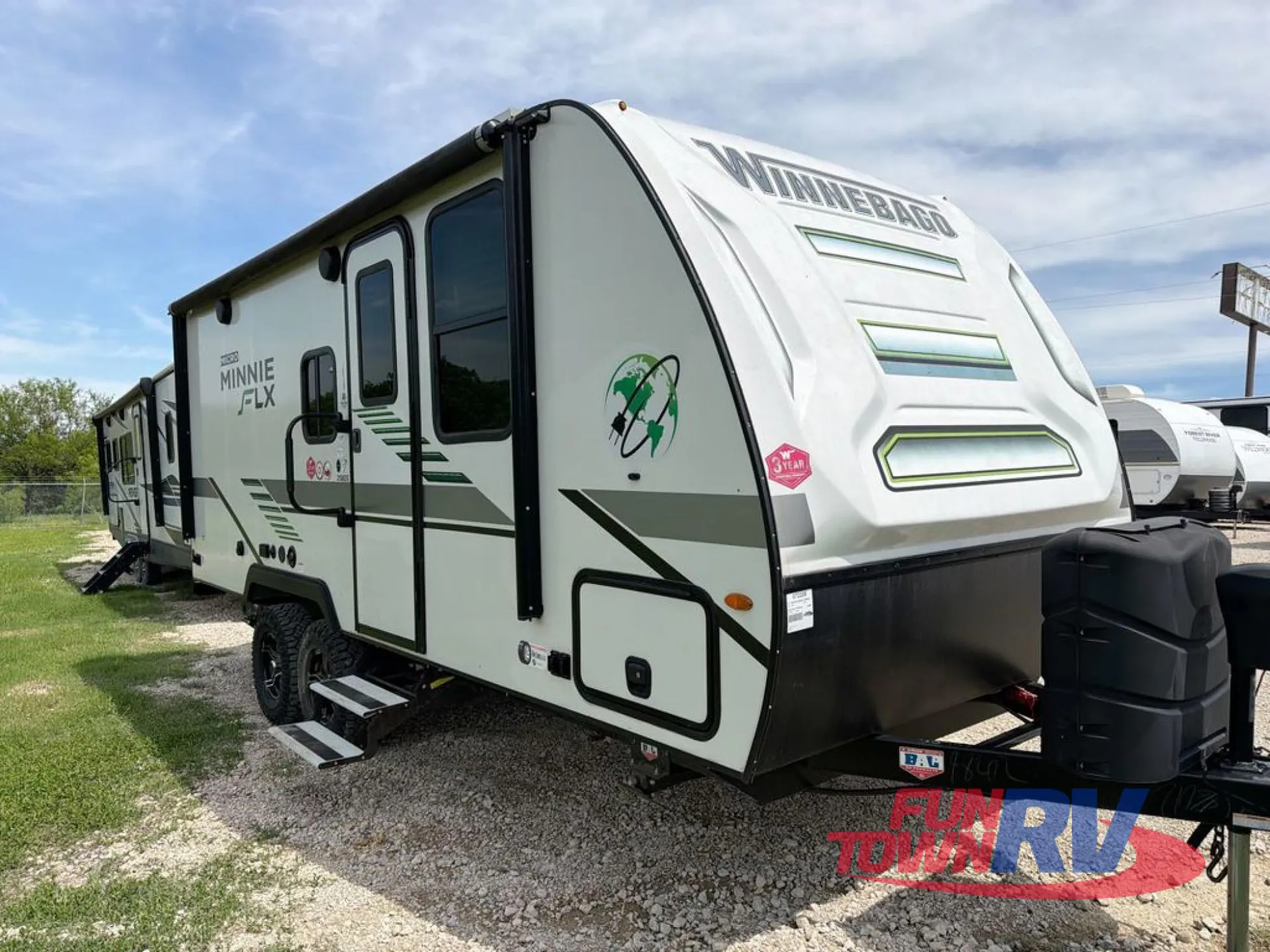 2022 Winnebago Micro Minnie FLX 2108DS - Photo 2