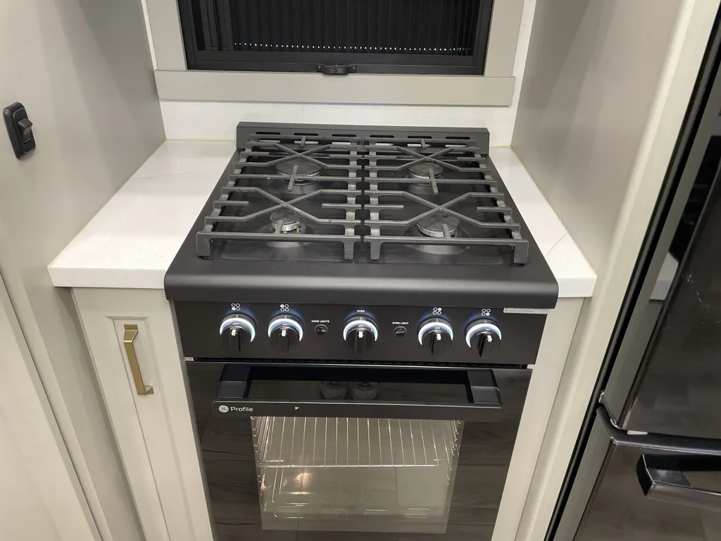 2024 Brinkley Model G 4000, Photos photo 9