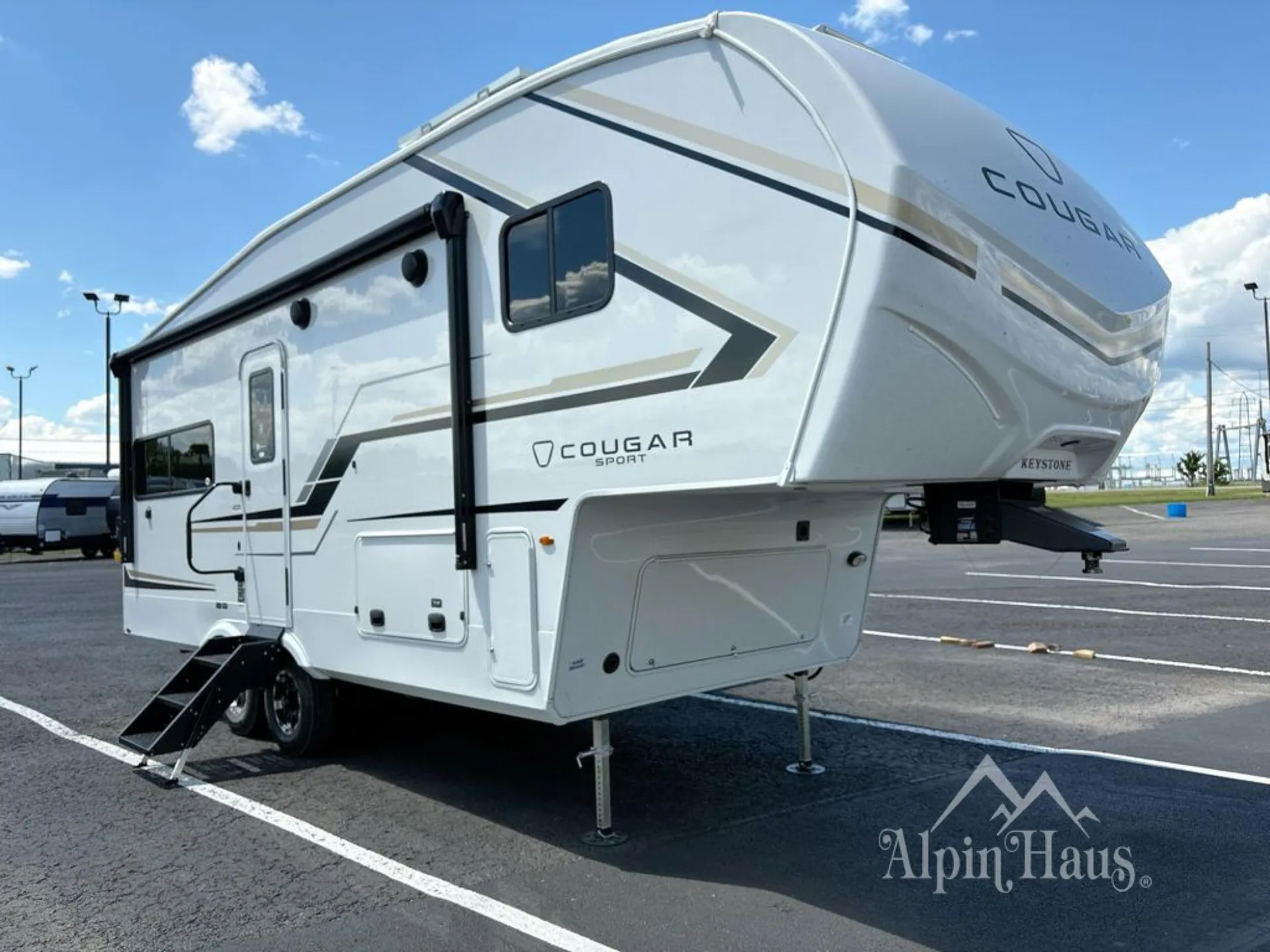 2027 Keystone RV Cougar Sport 2100ML - Photo 2