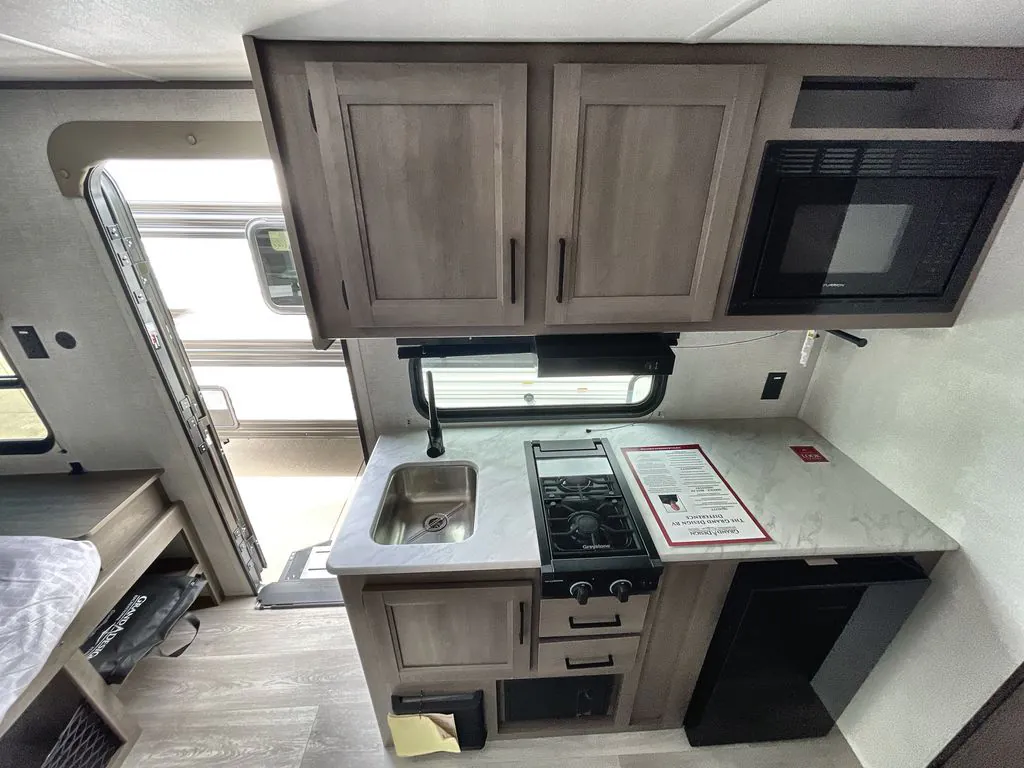 2026 Grand Design Transcend One 151BH - Photo 4