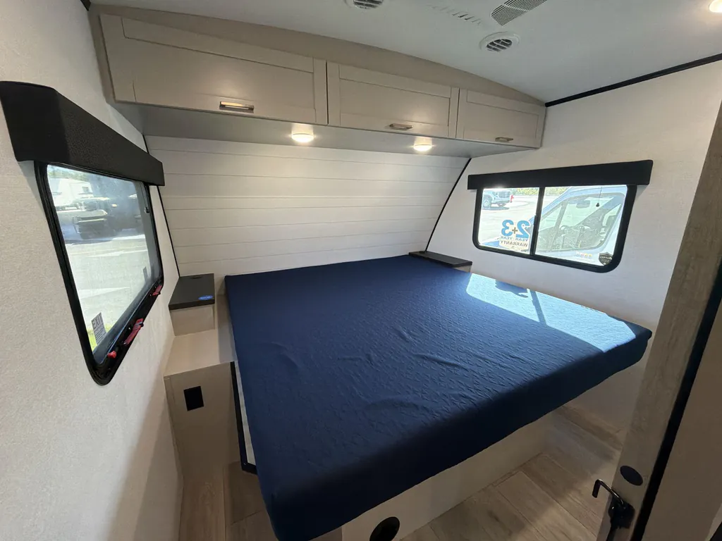 2027 Jayco Jay Feather 29BHB, Photos photo 34