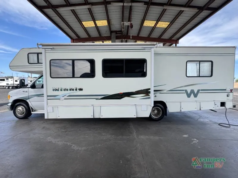 2002 Winnebago Minnie Winnie 30V - Photo 4