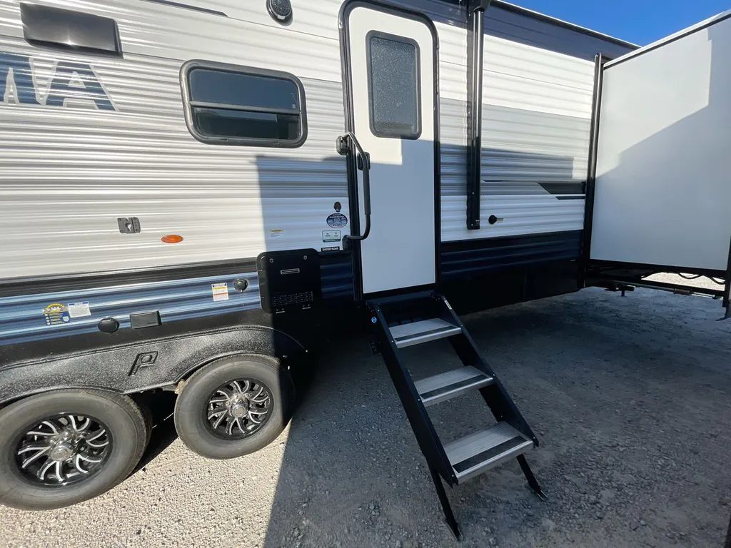 2027 Forest River Puma 32BHQS, Photos photo 6