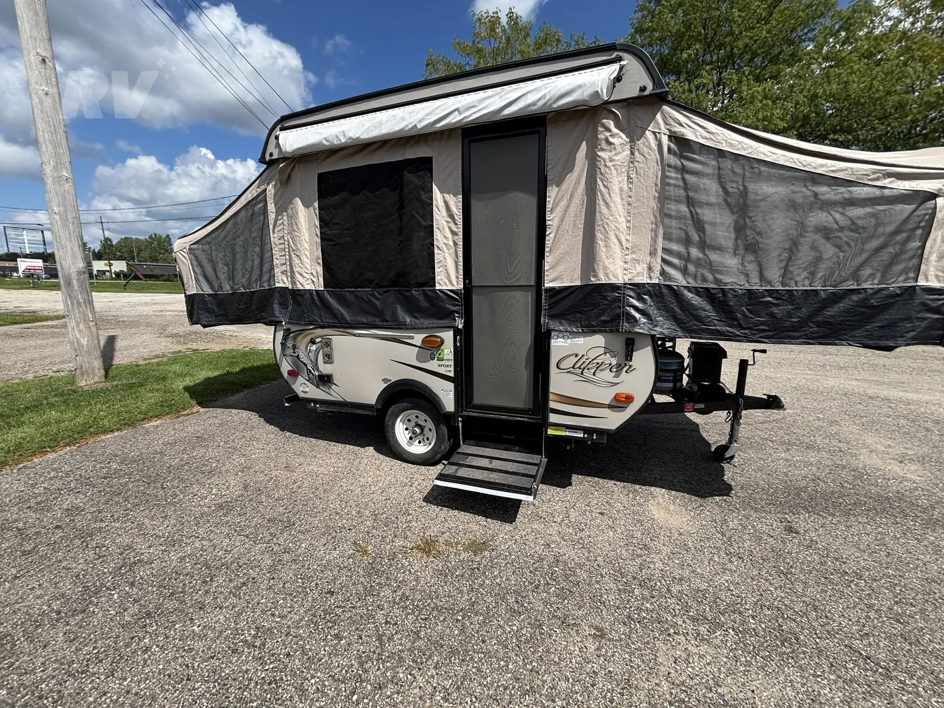 2016 Coachmen Clipper Sport 106 - Photo 2
