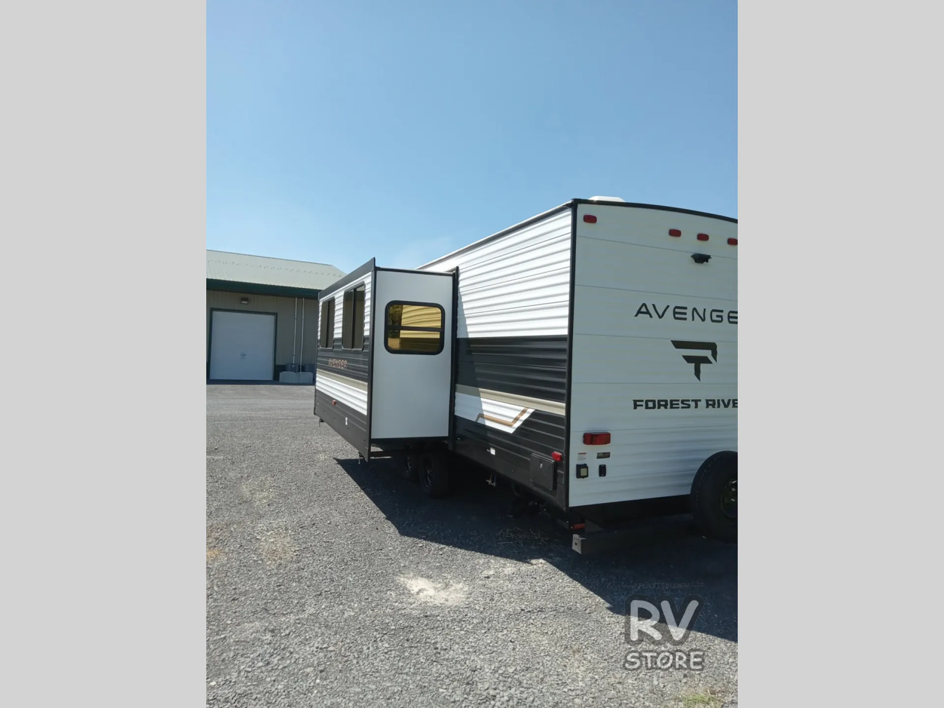 2027 Forest River Avenger 26DBS — Photo 5
