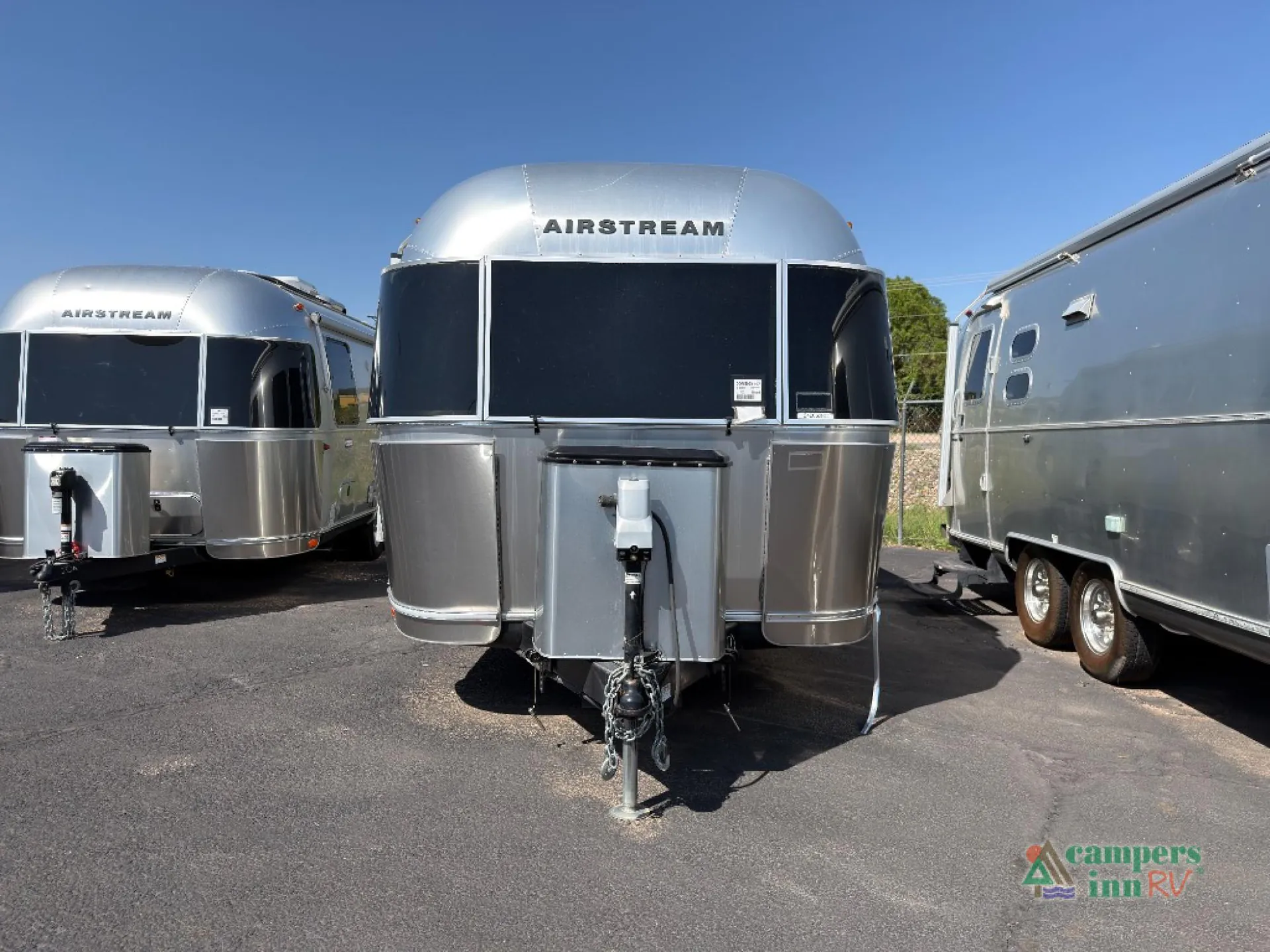 2019 Airstream International 23FB - Photo 4