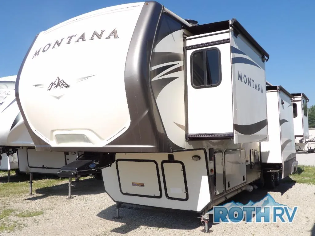2018 Keystone Montana 3791RD - Photo 3