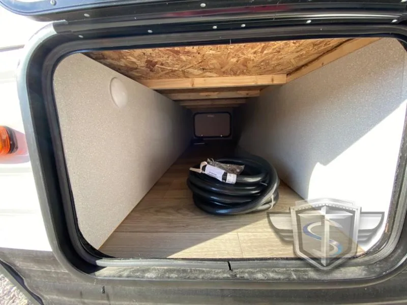 2024 Shasta RVs i-5 Edition 530QB - Photo 2
