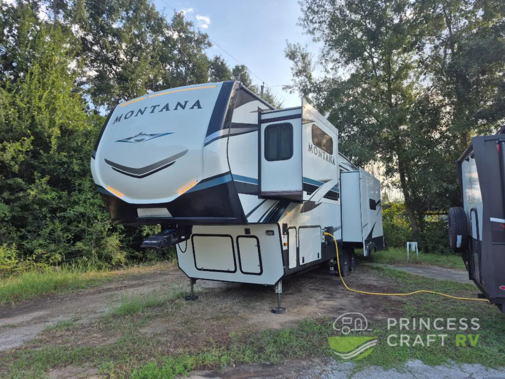 2021 Keystone Montana 3231CK, Photos photo 2