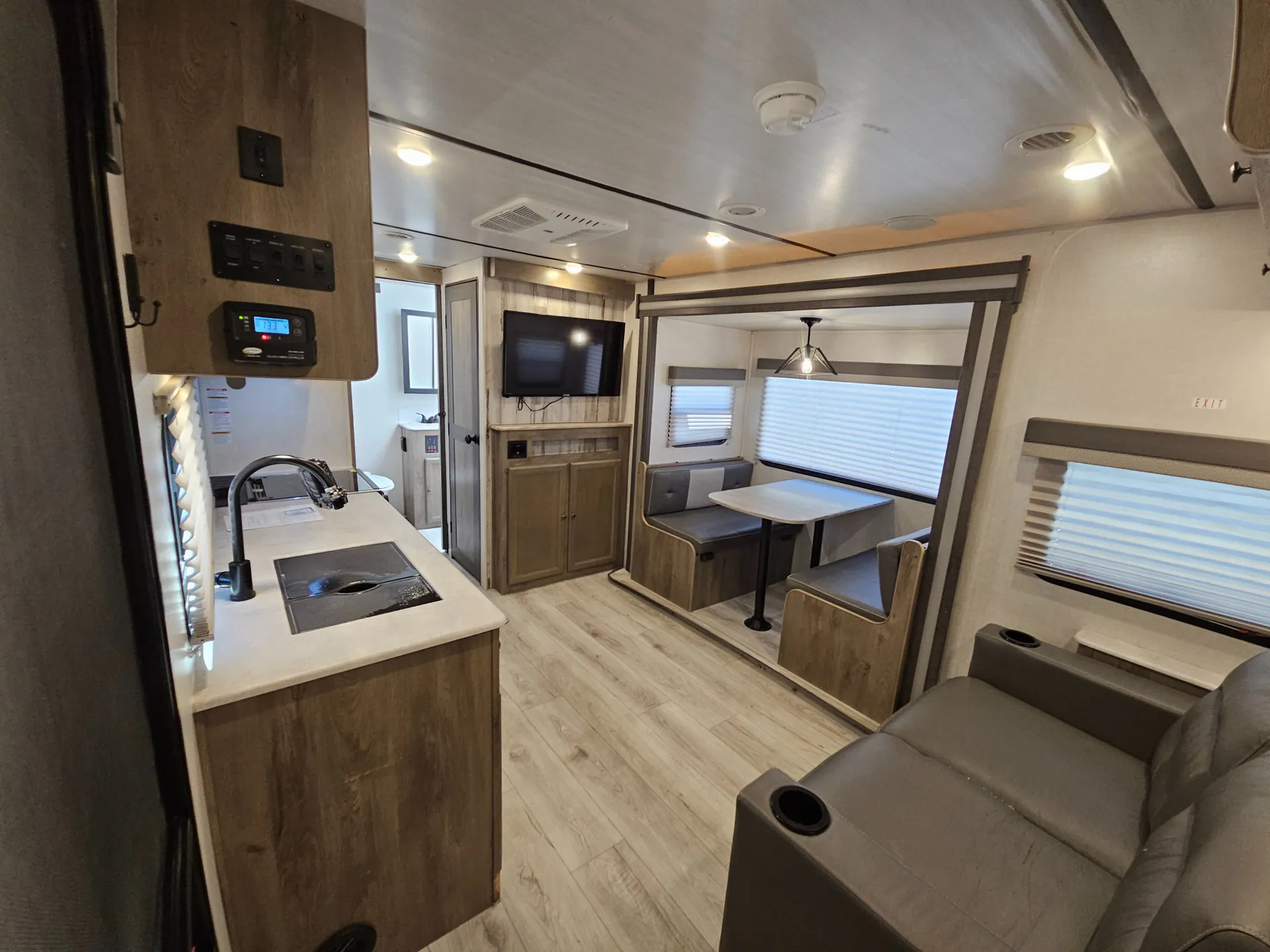 2022 Forest River Surveyor Legend 252RBLE — Photo 5