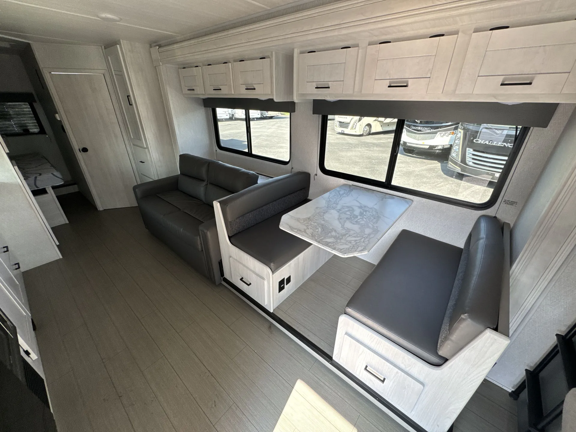 2024 East to West Entrada 2600DS — living area main