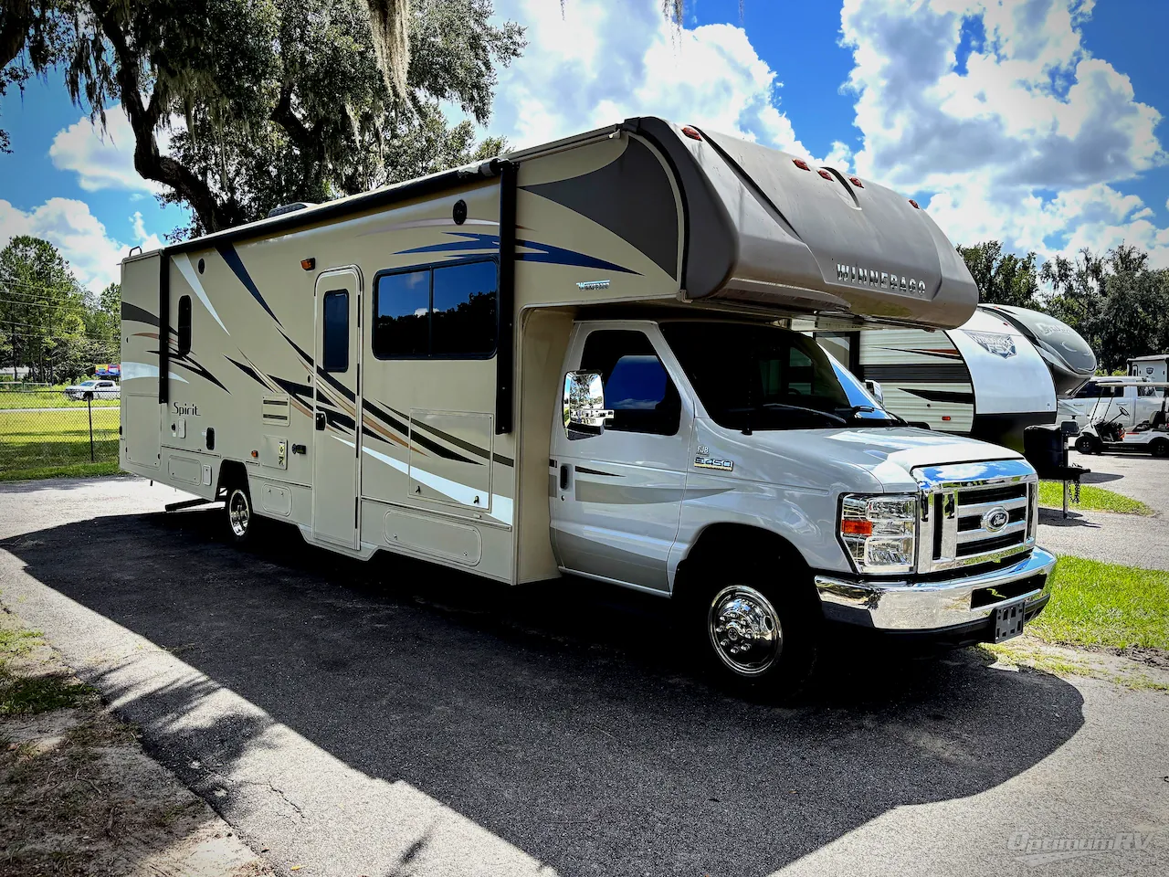 2019 Winnebago Spirit 31G - Photo 2