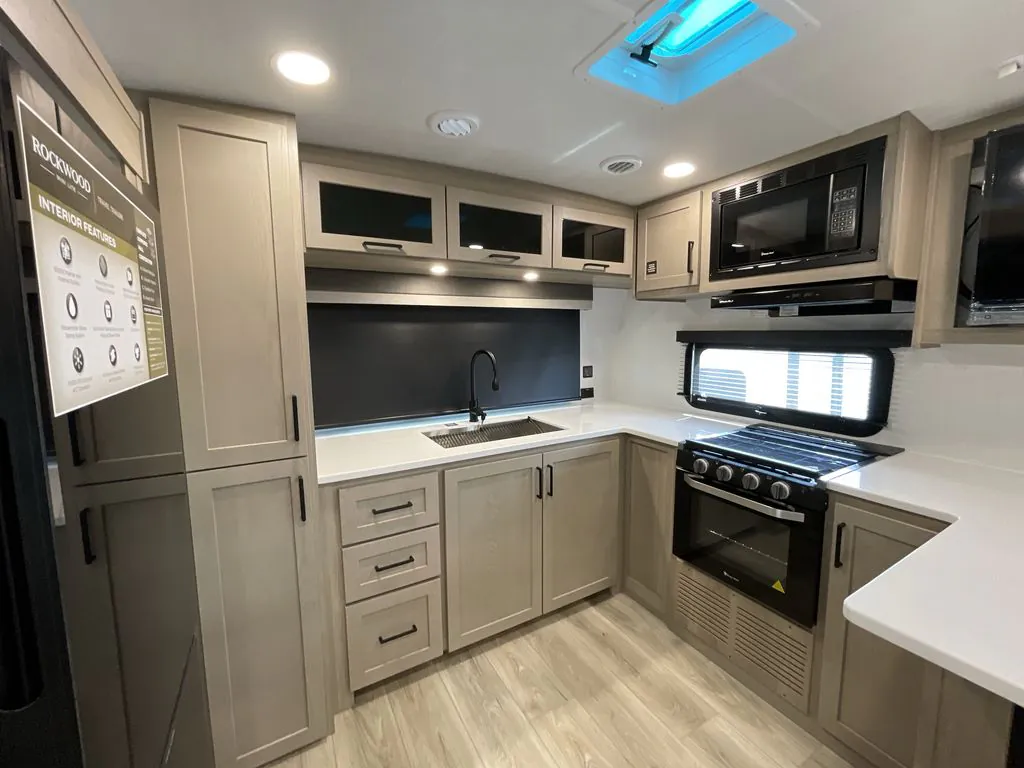 2027 Forest River Rockwood Mini Lite 2523MBR — Photo 6