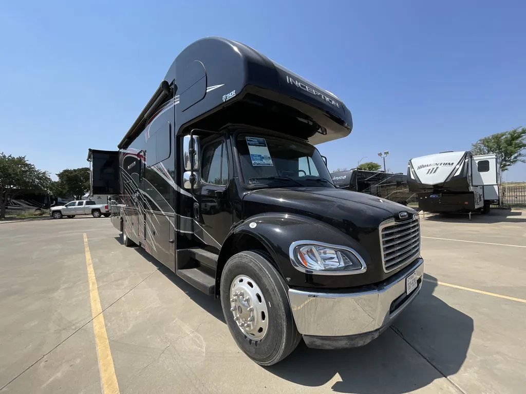 2023 Thor Motor Coach Inception 38BX - Photo 2