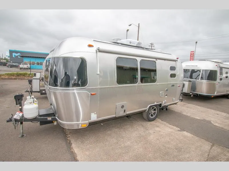 2026 Airstream Caravel 20FB - Photo 3