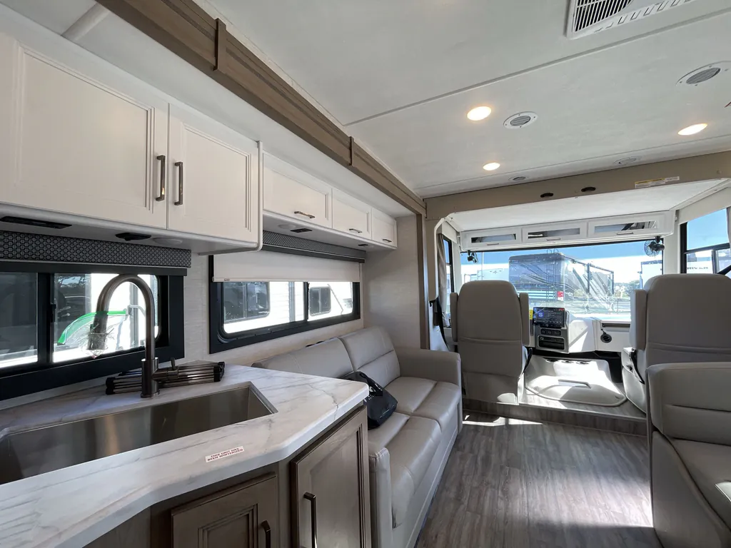 2026 Thor Motor Coach Freedom Traveler A29, Photos photo 3