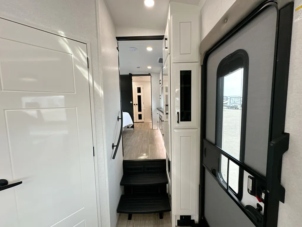 2027 Jayco Pinnacle 36FBTS, Photos photo 42