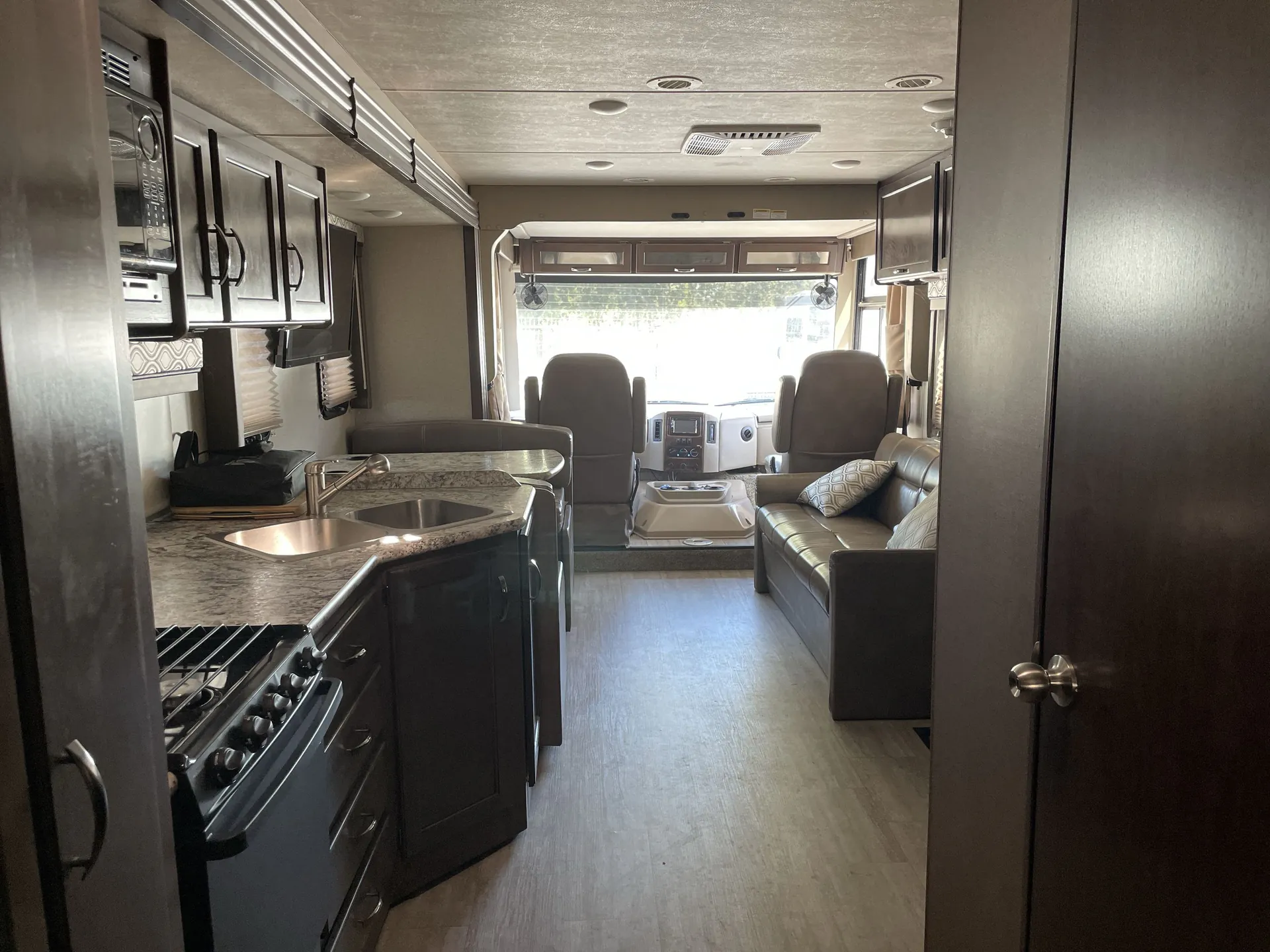 2019 Thor Motor Coach Freedom Traveler A30 — living area main