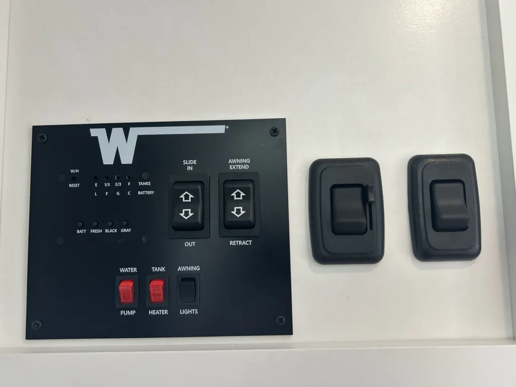 2027 Winnebago Micro Minnie 2108DS, Photos photo 34