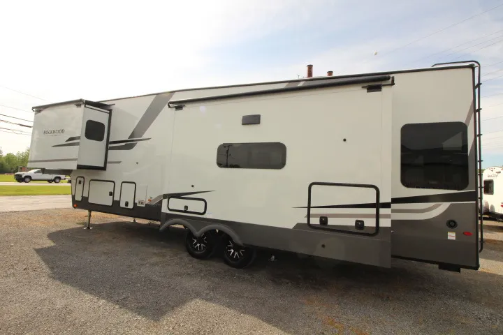 2027 Forest River Rockwood Signature 361RL - Photo 4