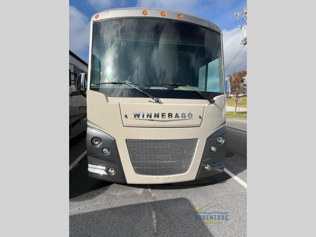 2021 Winnebago Vista 27P - Photo 3