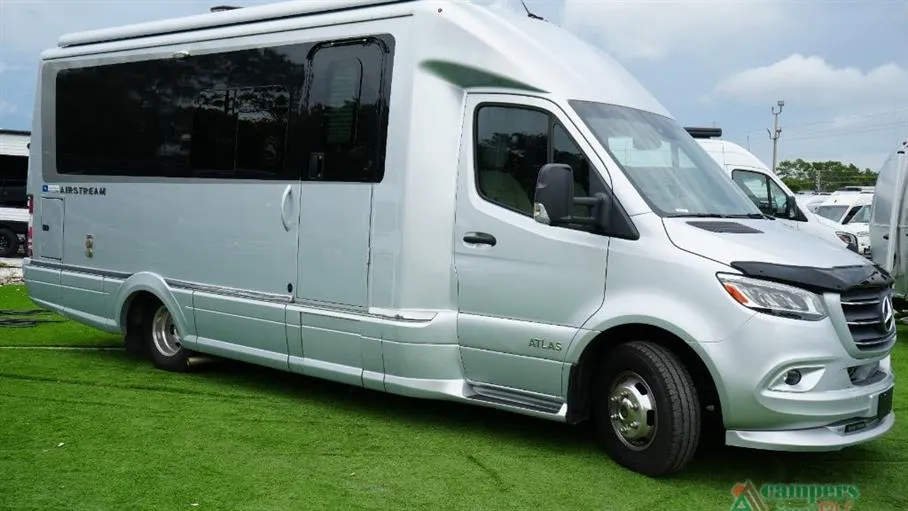 2021 Airstream RV Atlas Murphy Suite - Photo 2