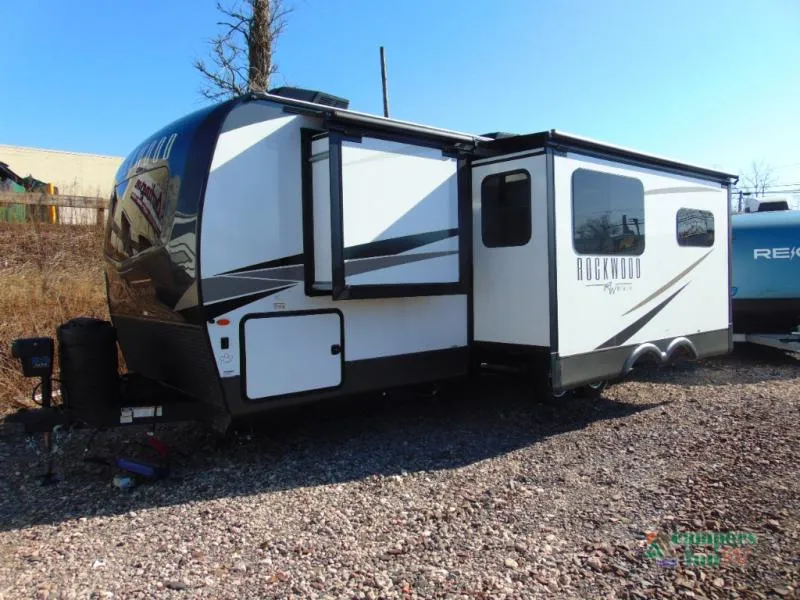 2025 Forest River Rockwood Ultra Lite 2606WS - Photo 3