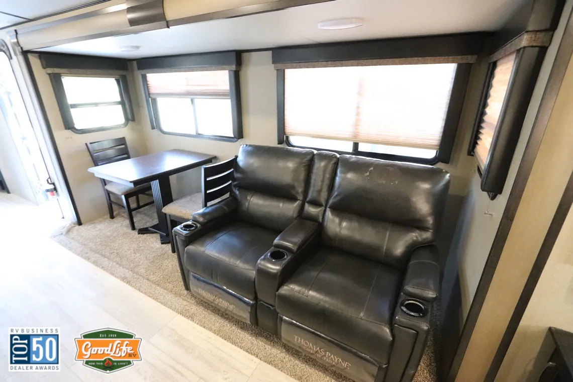 2018 Grand Design Imagine 2970RL - Photo 4