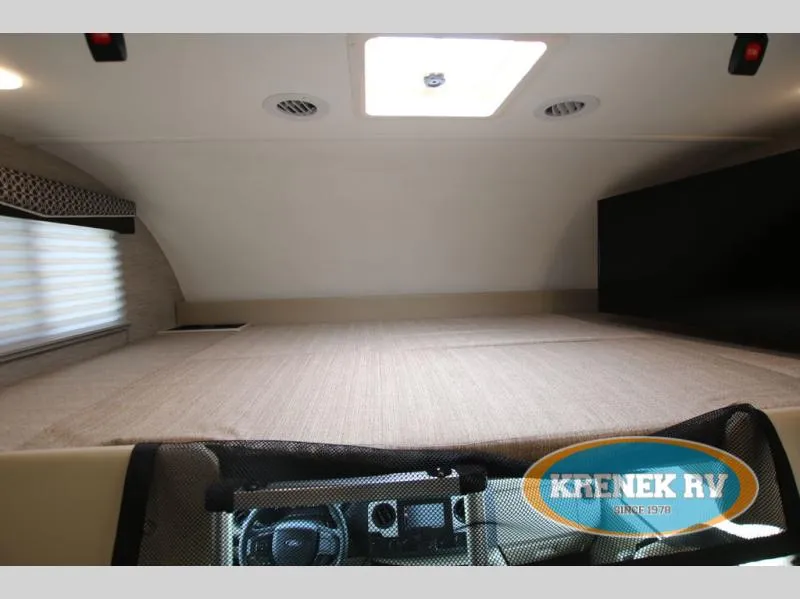 2022 Thor Motor Coach Chateau 30D - Photo 4