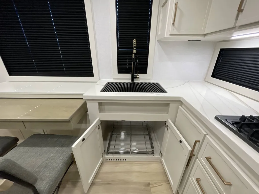 2025 Brinkley MODEL I 275, Photos photo 32