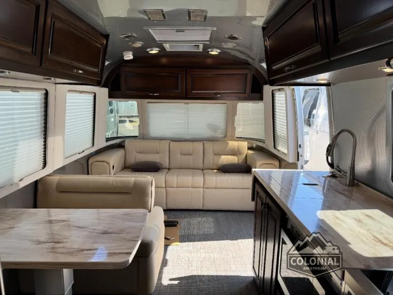 2020 Airstream Classic 30RB - Photo 3