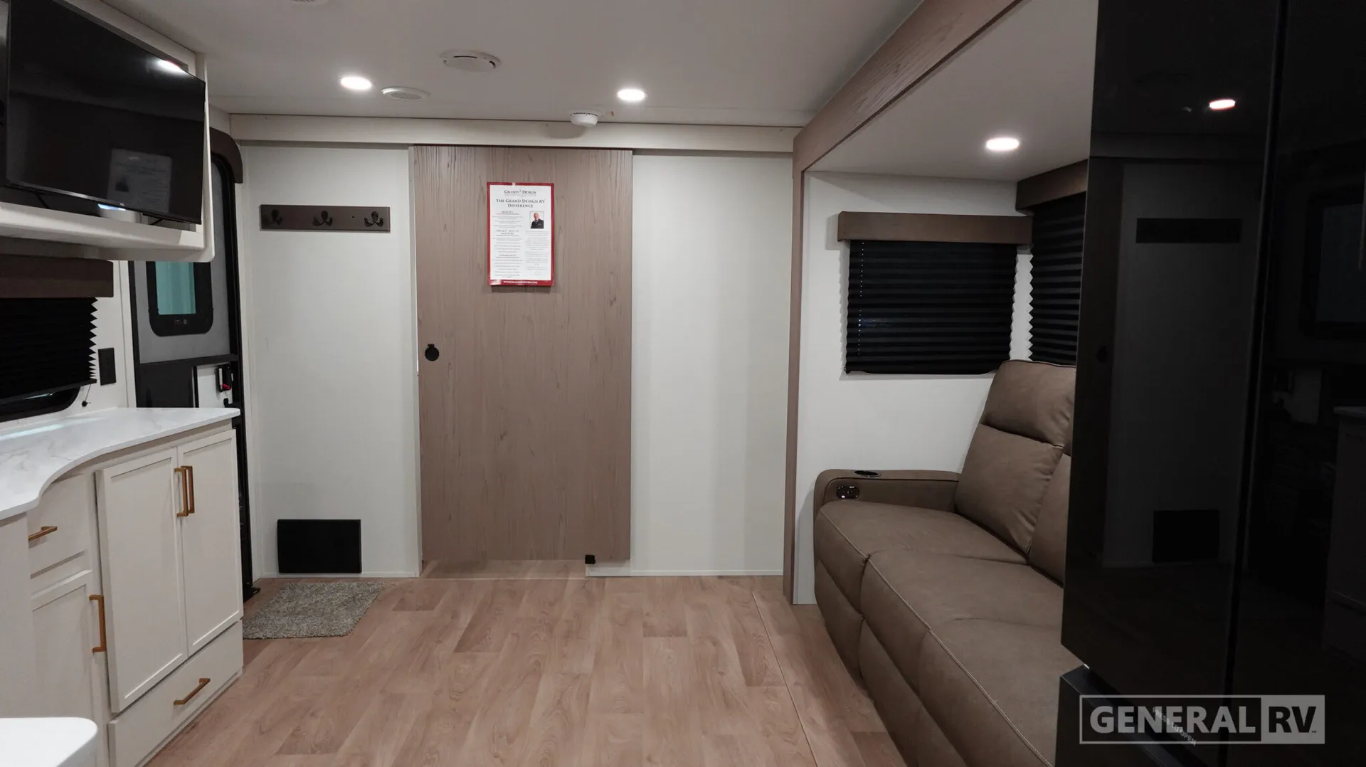 2027 Grand Design Transcend Xplor 22RBX - Photo 3