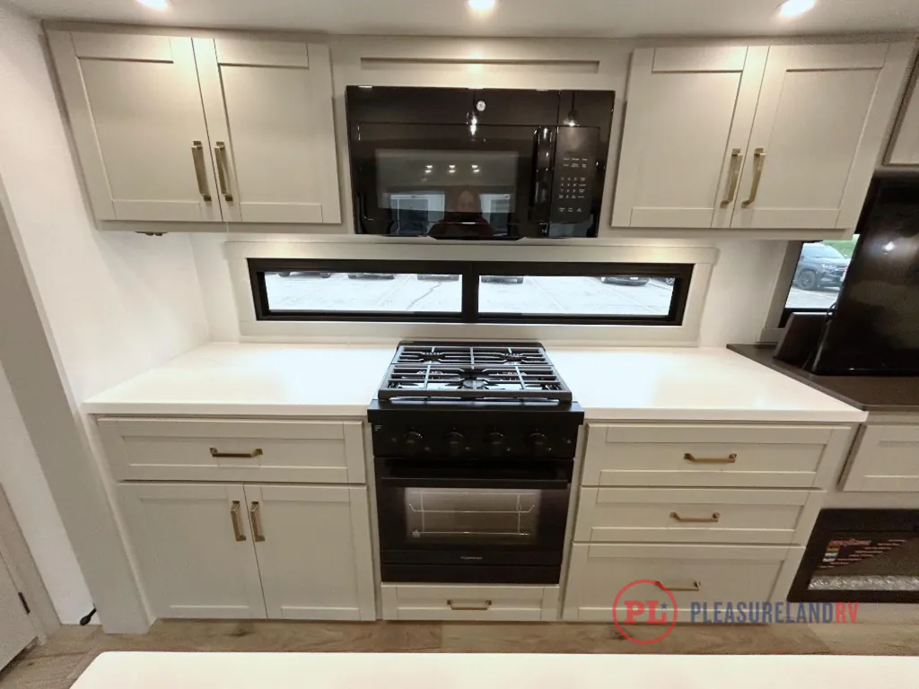 2026 Brinkley Model Z 3420, Photos photo 16