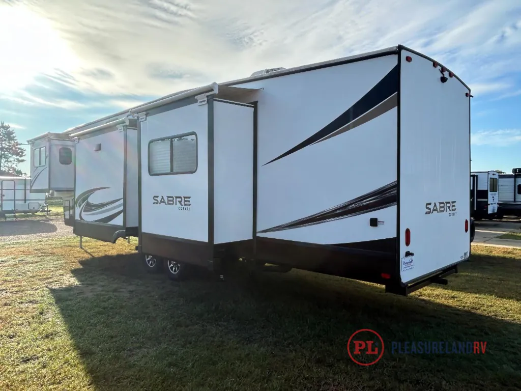 2022 Forest River Sabre 37FLH, Photos photo 2