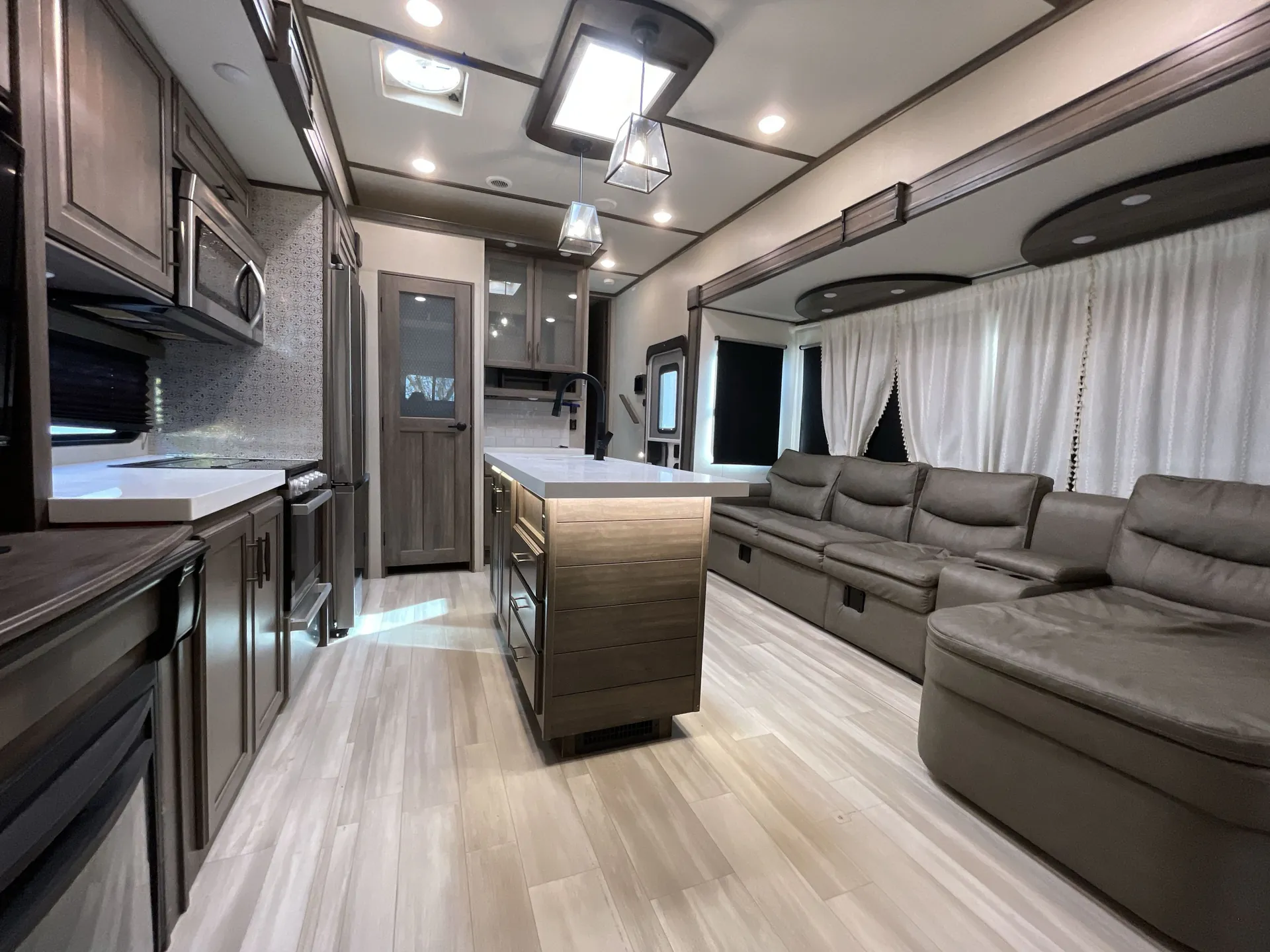 2022 Grand Design Solitude S-Class 3740BH-R — living area main