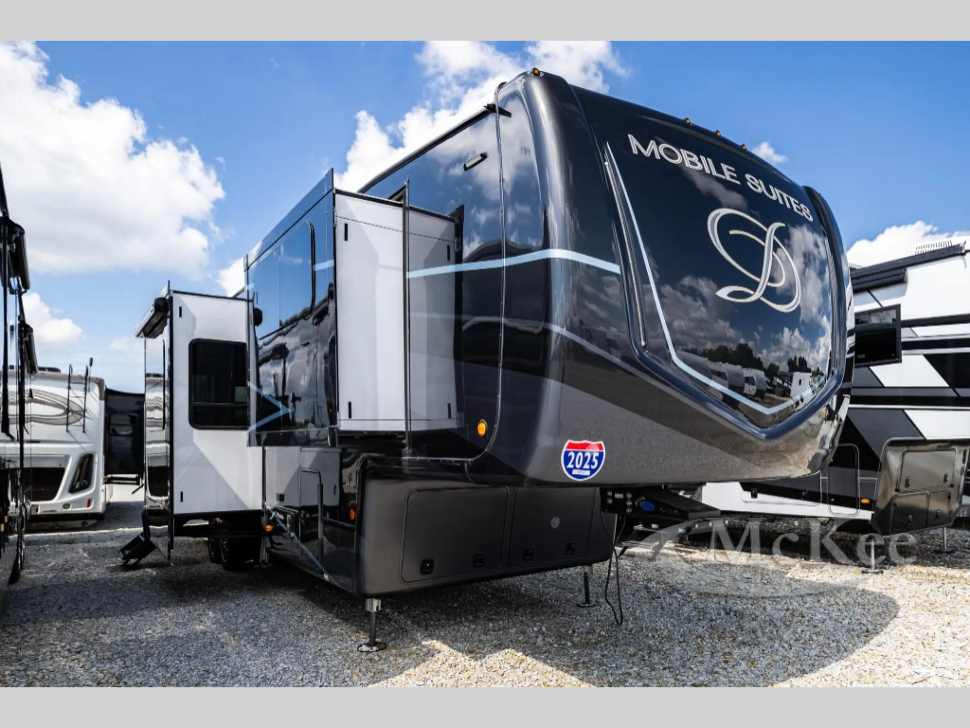 2025 DRV Mobile Suites 41FKRB - Photo 2